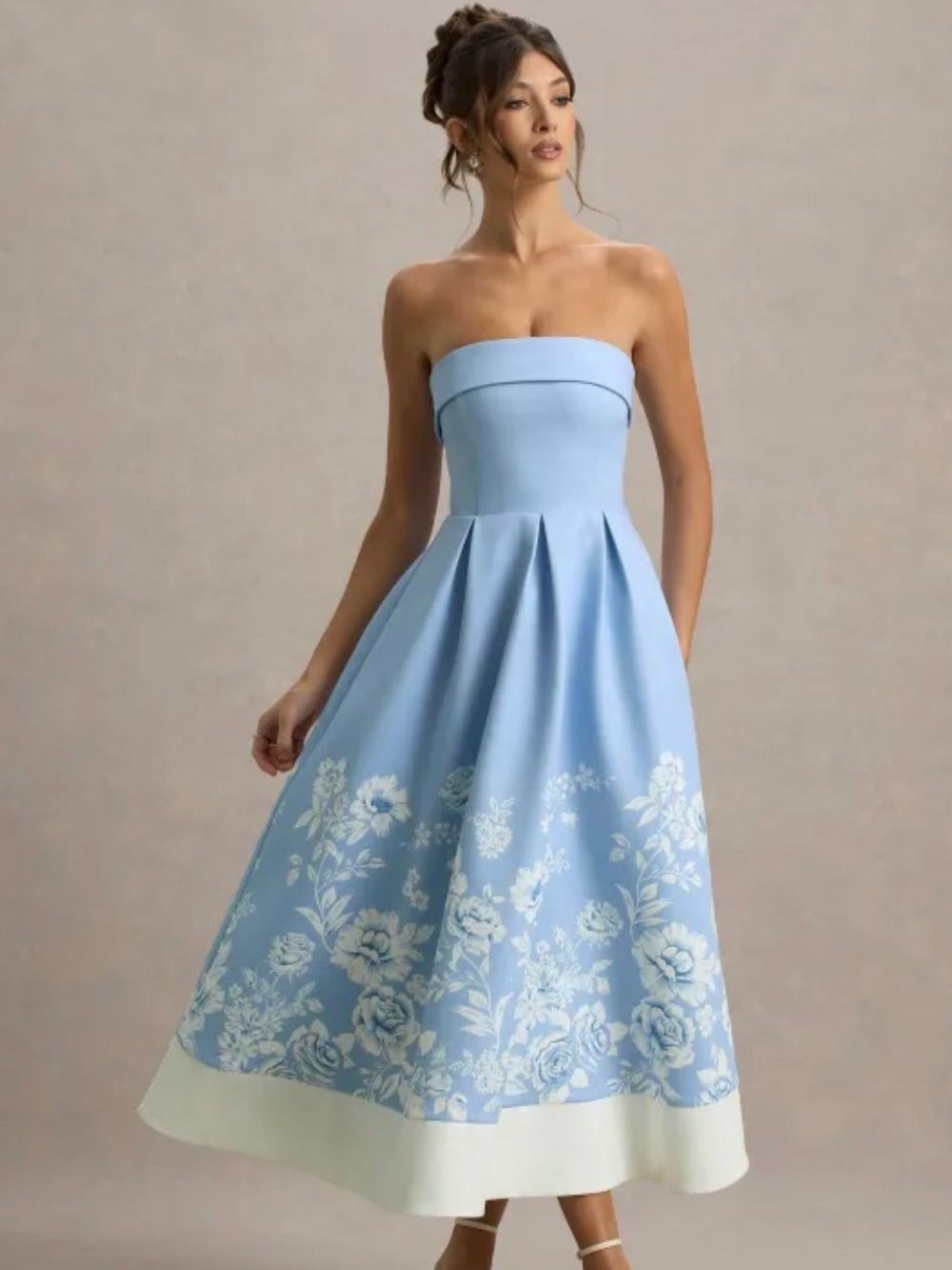 Annalise light blue floral midi dress NWT Club London